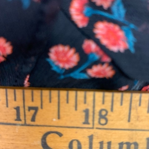 NWT Lulu's XS Blooming Company Black Floral Print Ruffled Top Romantic fairy - Picture 10 of 10